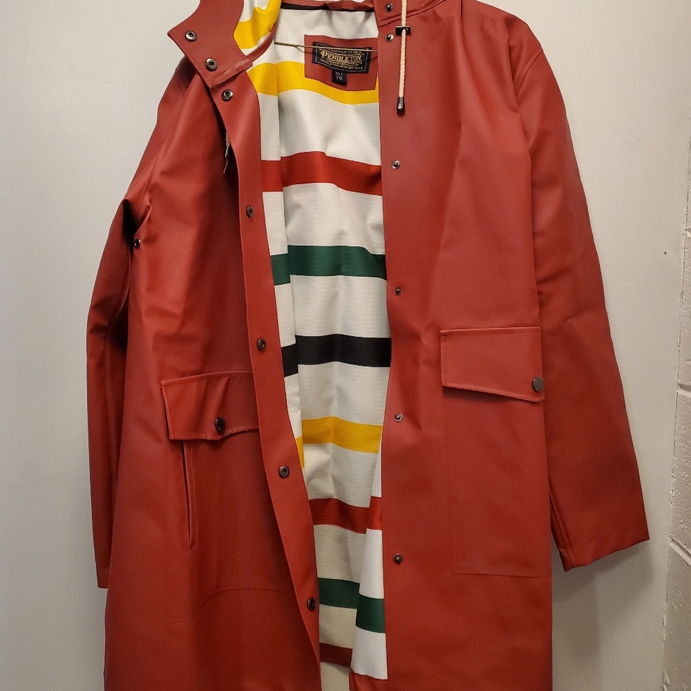 Pendleton surrey slicker hooded raincoat